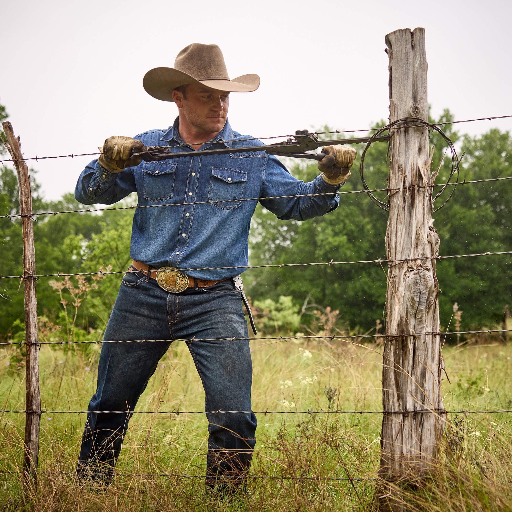Ariat Classic Denim Shirt On Sale
