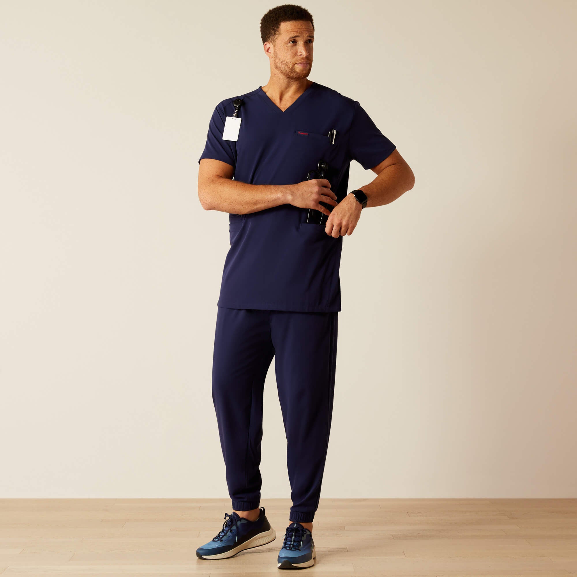 Ariat Derham 6 Pocket Scrub Top Sale