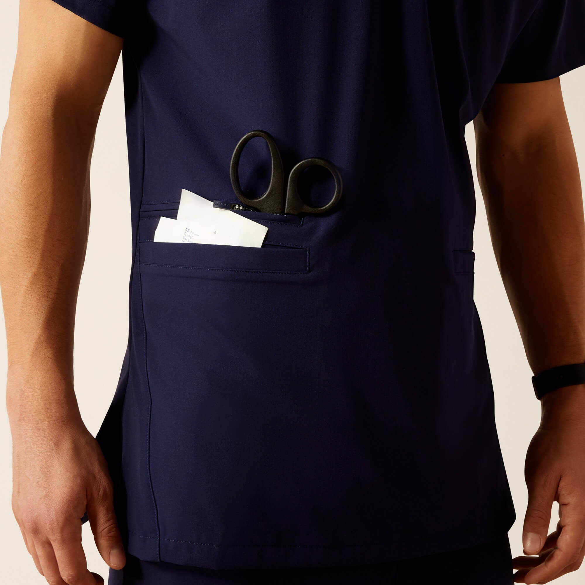 Ariat Derham 6 Pocket Scrub Top Sale