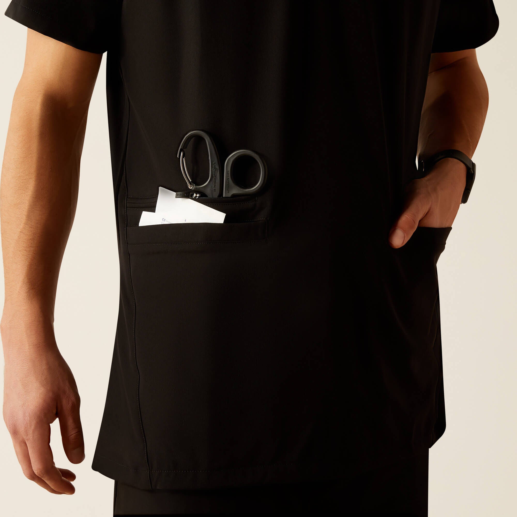 Ariat Derham 6 Pocket Scrub Top Sale
