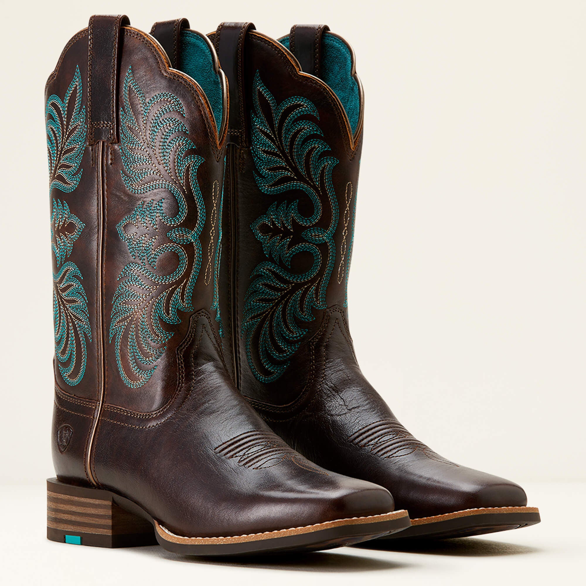 Ariat Gillette Western Boot Sale