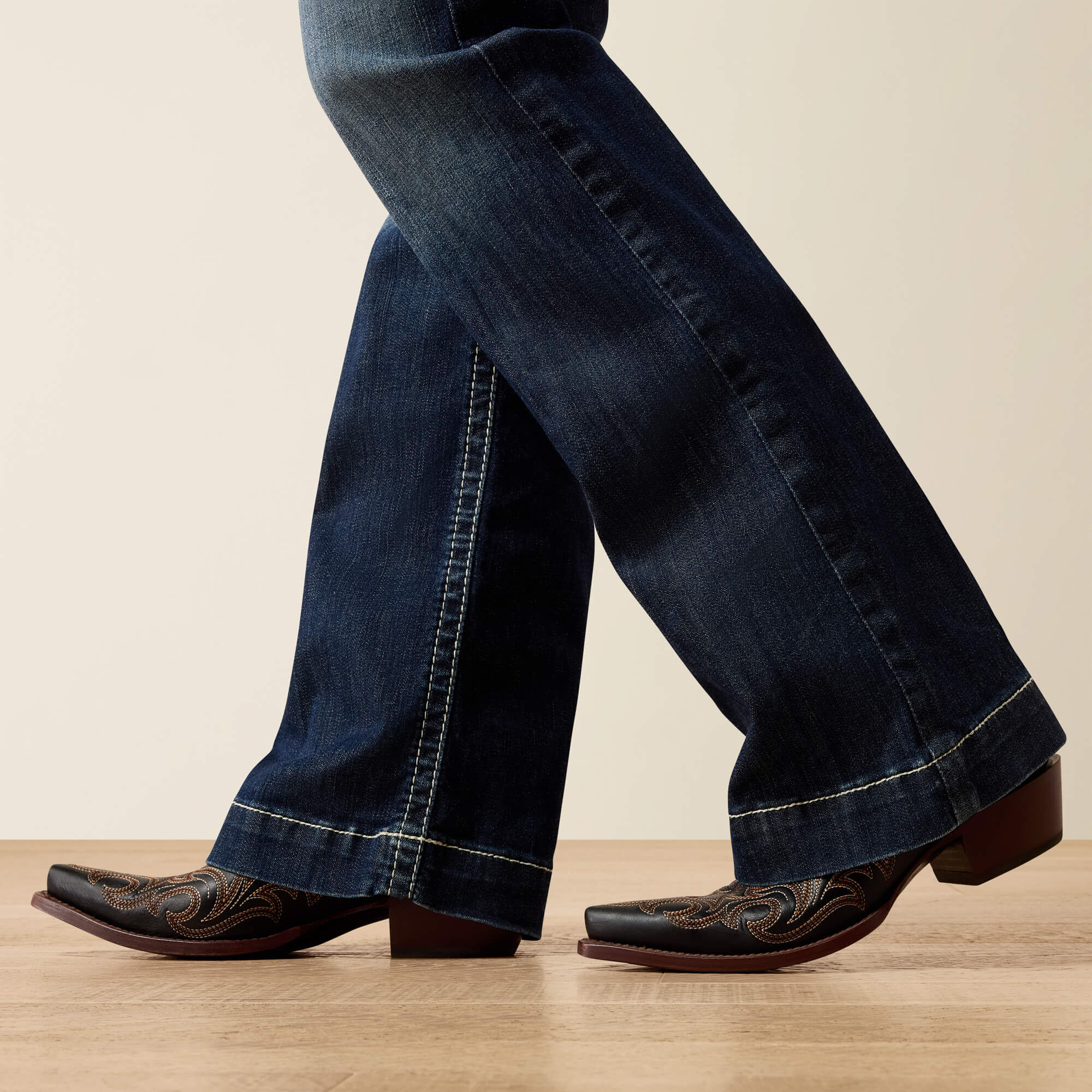 Ariat Trouser Mid Rise Stretch Entwined Wide Leg Jean On Sale