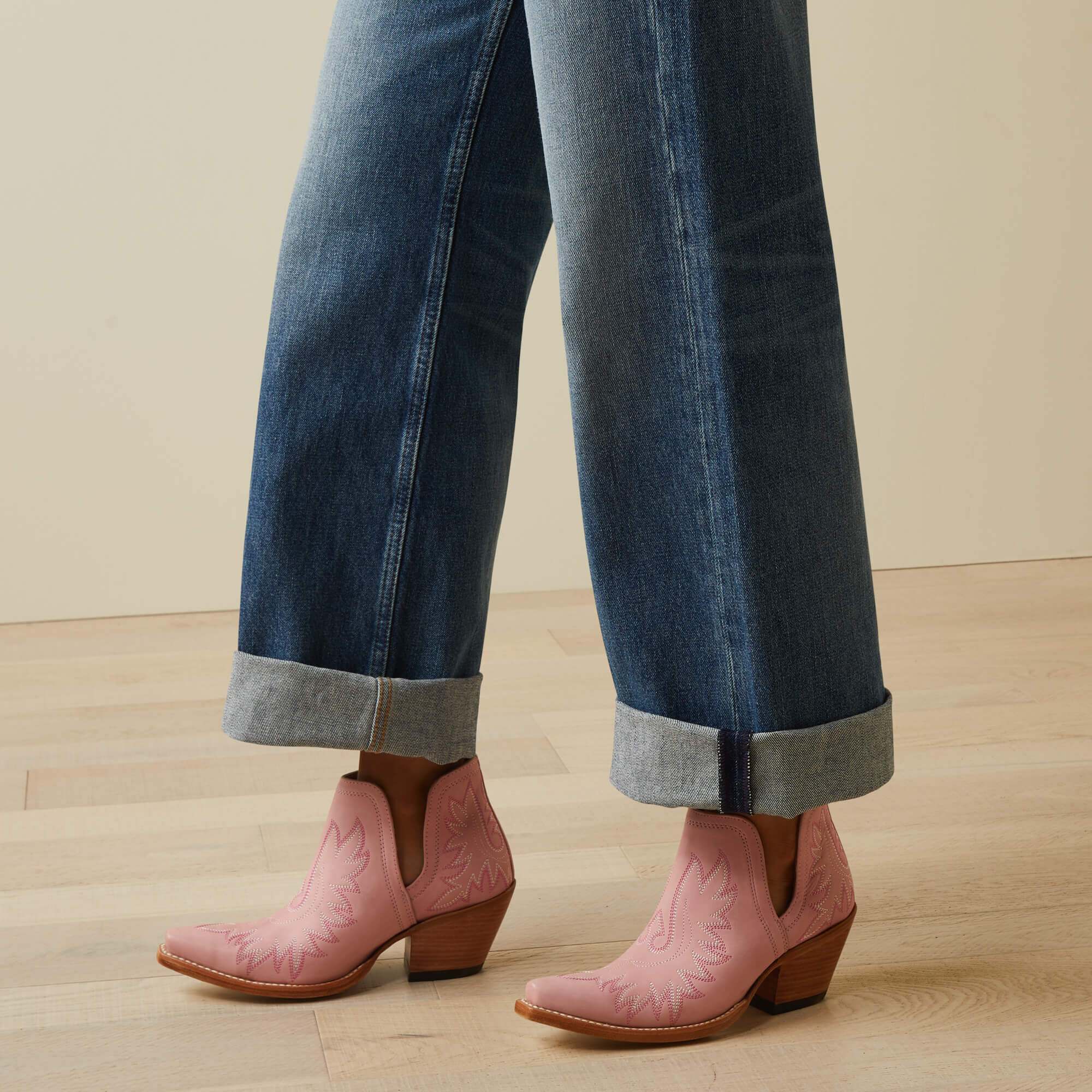 Ariat Ultra High Rise Tomboy Wide Jean Sale