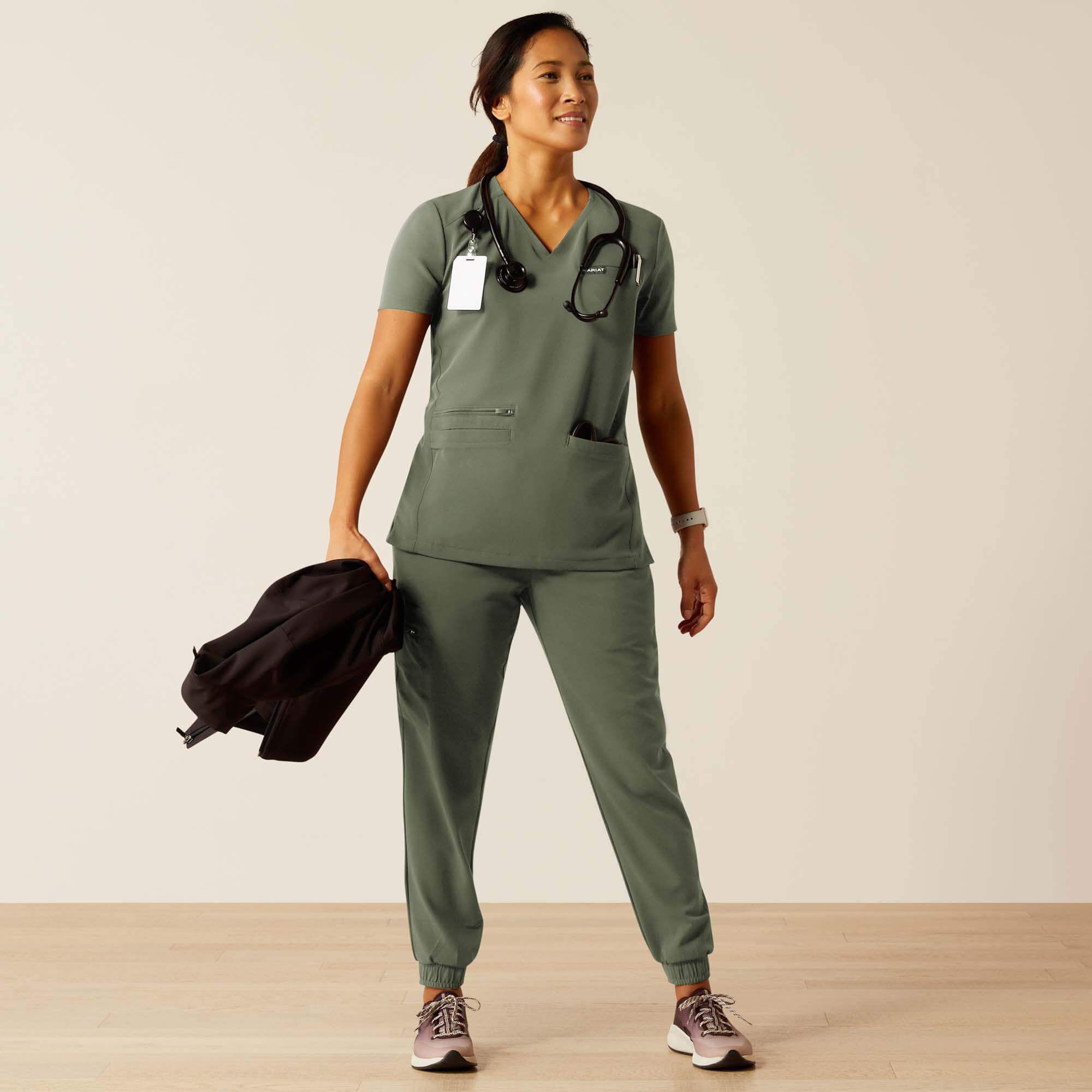 Ariat Clara 6 Pocket Scrub Top For Sale