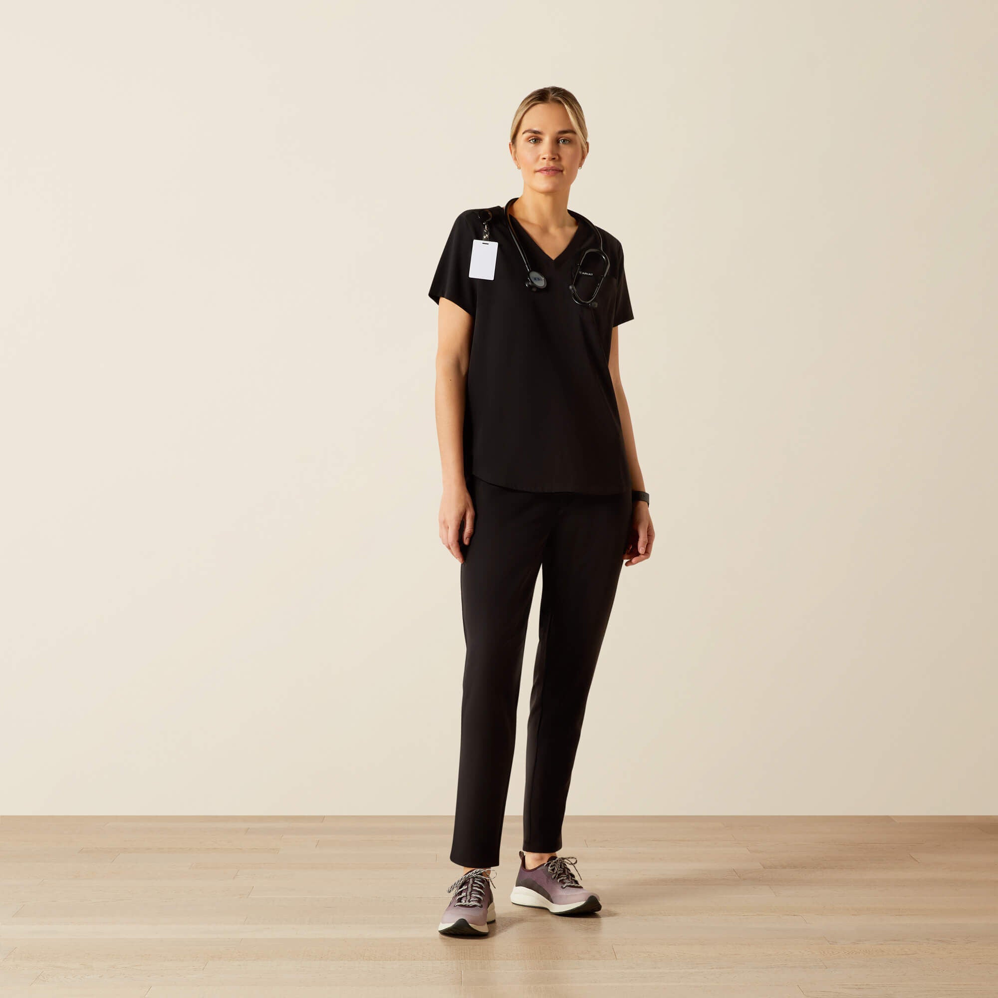 Ariat Beth Basic Scrub Top Outlet