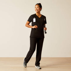 Ariat Clara 6 Pocket Scrub Top On Sale