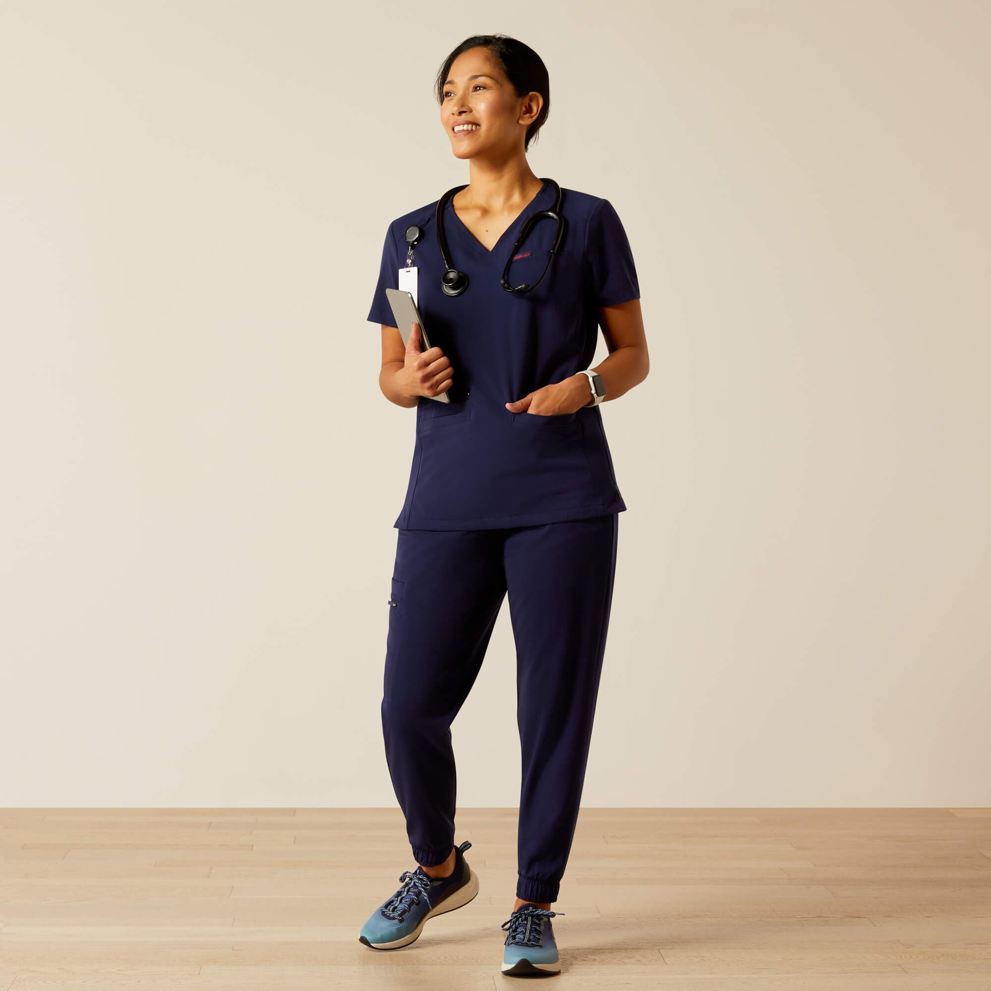 Ariat Clara 6 Pocket Scrub Top Sale
